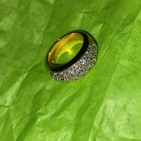 Simulated diamonds European gp band ring